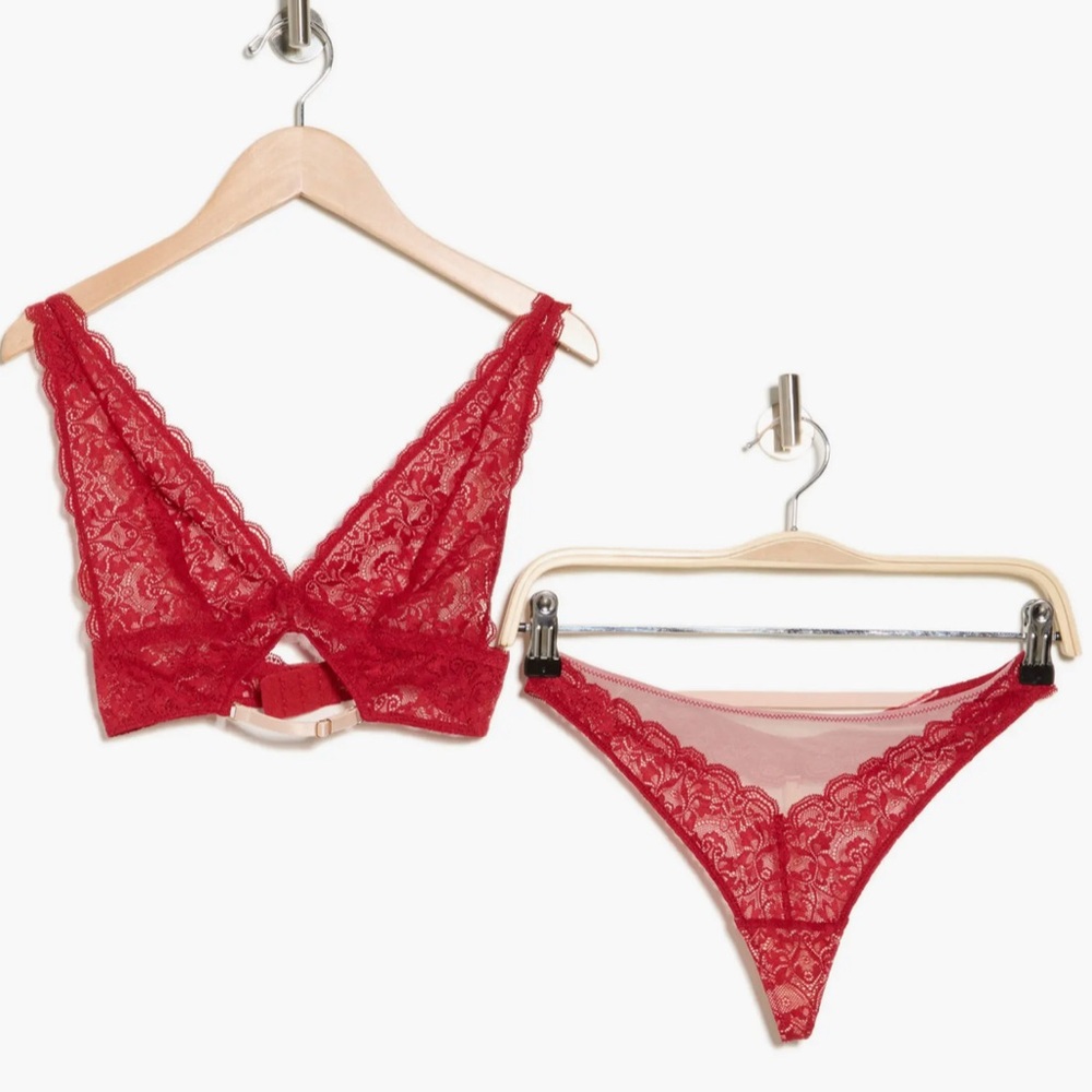New Red Lace Bralette  Bra & Thong Panty Set with Sheer Detailing Size Small
